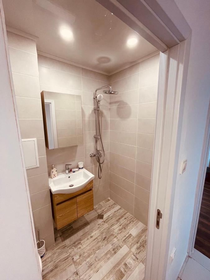 La Casa De Mary Apartment Burgas Exterior photo